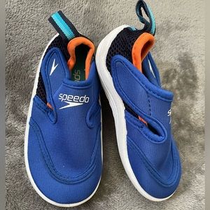 Speedo toddler water shoes S 5/6